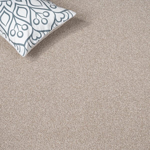 Inglewood Saxony Carpet by Cormar