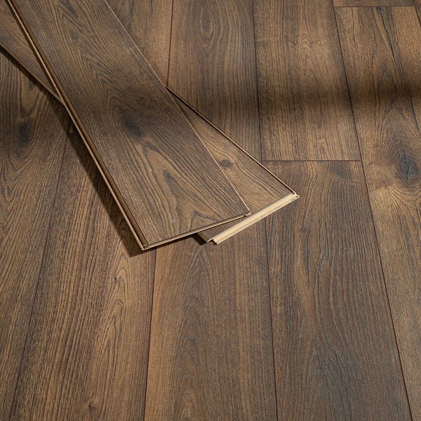 Robusto Villa 12mm Laminate Flooring by Kronotex